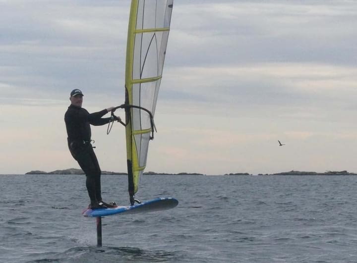 Stand Up Foiling
Bobson foiling on 8.5 at Cattle Point
