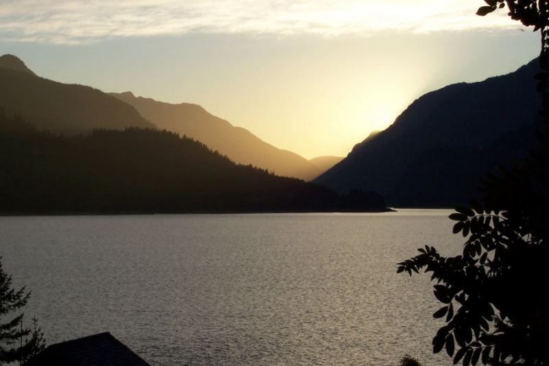 Strathcona Sunset
Campbell Lake back from Gold River
