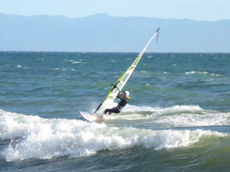 Trev Cutback from front side feet from shore
