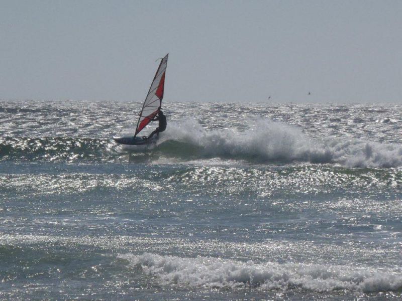 Kenny cashing in on a rare wave above Doucheland
