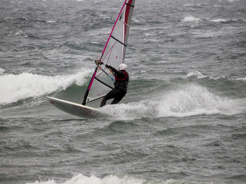 bottom turn (Windsurfish)
