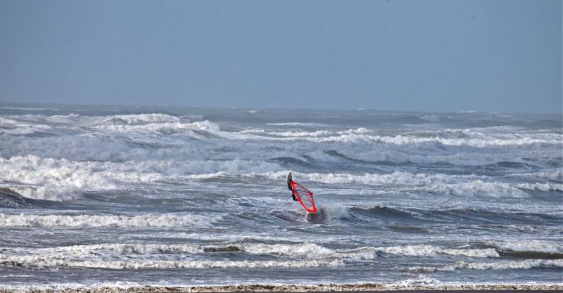 Mark M, sailing Westward Ho yesterday. Just perfect 4-4.5 conditions with blue skies, and not really even plausible to contemplate getting out back.
Keywords: Fisher Viking