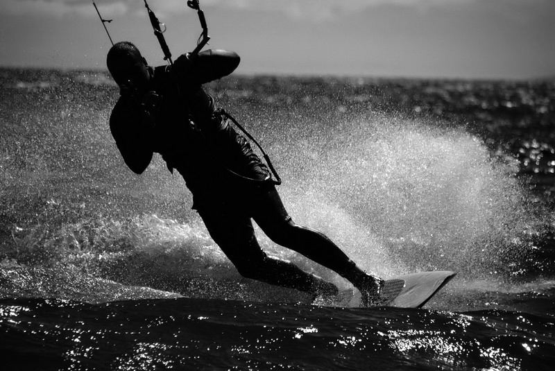 KiteSurfingJune7_07_BW_resize.jpg