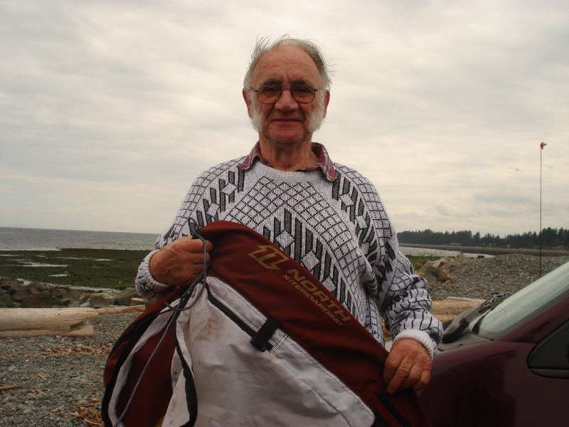 80 year old Bob Kite from Campbell River
I can't believe this guys name is Mr Kite. He smiled ear to ear when I kited in front of him.
