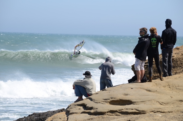 Camille - Pro Heats - Spectators at the point
