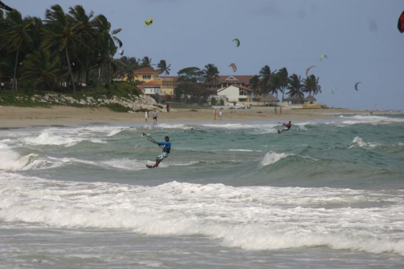 huggin the shore
kite beach  Cabarete
