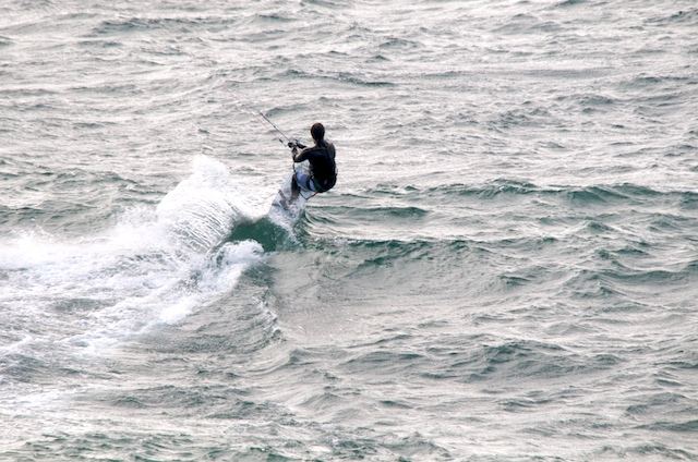 Heading out
Keywords: Waves Kiteboard wind