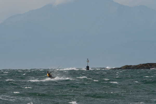 Cattle Point
2010APR04
Keywords: kite boarder