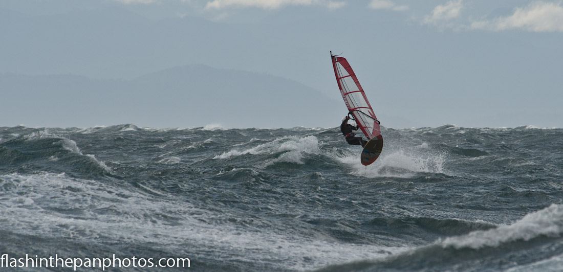 KUS at Clover Point before the big waves started

More at   http://www3.telus.net/flashinthepan/dallas.html
