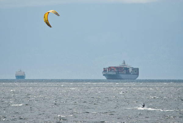 Ogden Point
2007MAY27 - 
Keywords: kite surfer, cargo ships