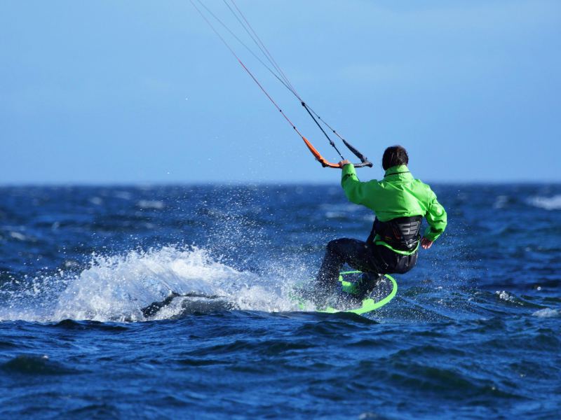 Dallas Road - Sept 22nd
My first go at kiteboarding pics.  Shot with a Canon 100-400mm adapted to a Panasonic GX8.  All manual focus.

@gwydionjhr on Instagram
